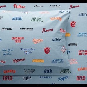 Pottery barn MLB, full size (two pillow cases, flat and fitted sheet) LIKE NEW